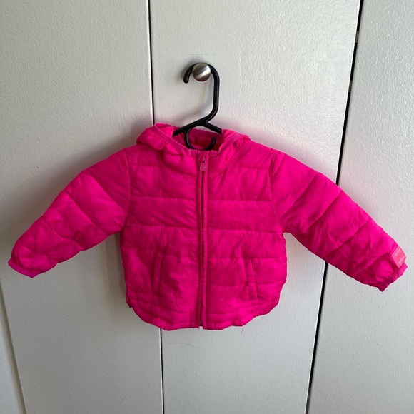 Gap pink puffer jacket size 12-18 months - Picture 1 of 3
